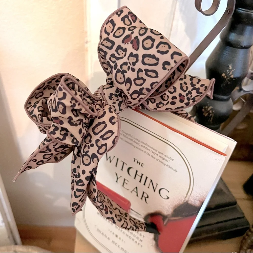 New! The Big Bow “Cheetah” Wired Ribbon Bow Statement Headband 🐆